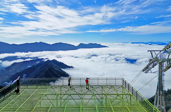 2022年元旦，二郎山喇叭河旅遊景區恢復開園迎客