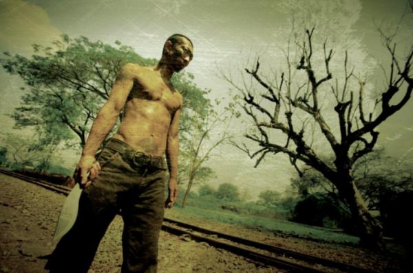 一部黑白電影，充滿腐爛肉香