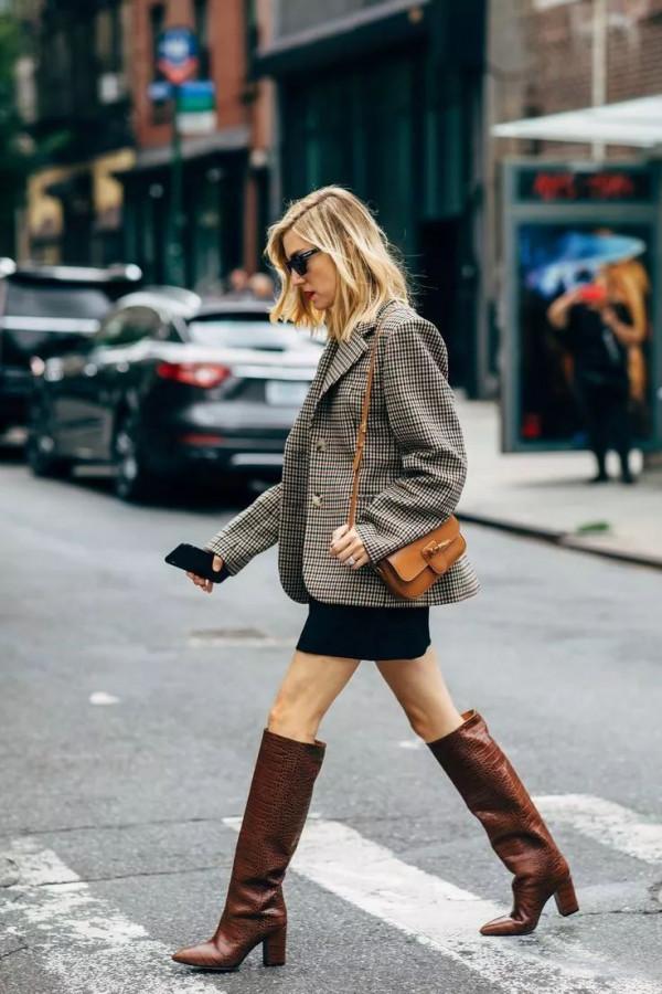 一雙漂亮的靴子,讓你整個冬天都時尚 一雙漂亮的靴子,讓你整個冬天都時尚