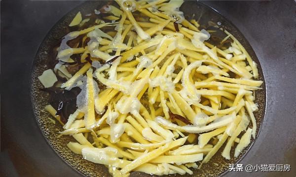 分享冬筍炒肉的好吃做法,香脆爽口鮮香下飯,炒出來多吃兩碗飯 分享冬筍炒肉的好吃做法,香脆爽口鮮香下飯,炒出來多吃兩碗飯