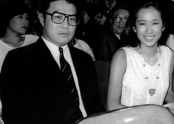 朱玲玲兩嫁豪門,天生富貴,姐姐朱瑛瑛定居國外,生活平淡 朱玲玲兩嫁豪門,天生富貴,姐姐朱瑛瑛定居國外,生活平淡