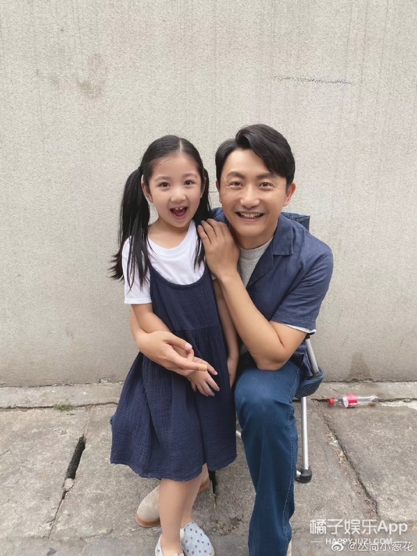 還記得《放開我北鼻》裡的小蔥花嗎？她現在長這樣