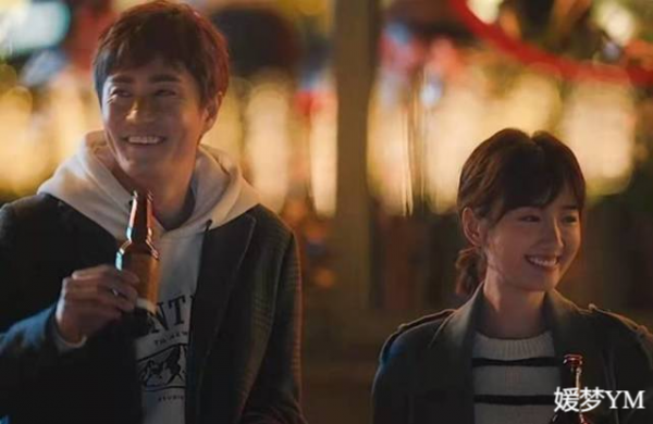 鑑賞現代愛情：《以年為單位的戀愛》票房上億，安全感是什麼？