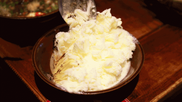 在重慶得排4小時的火鍋!來了 在重慶得排4小時的火鍋!來了