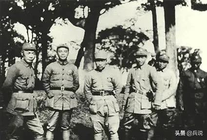 掰手腕劉飛勝,比功夫許世友勝!兩人惺惺相惜,成大刀隊好友 掰手腕劉飛勝,比功夫許世友勝!兩人惺惺相惜,成大刀隊好友