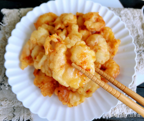 分享一個萬能脆皮糊,炸啥都成功,酥脆不回軟,過年炸蝦炸魚好吃 分享一個萬能脆皮糊,炸啥都成功,酥脆不回軟,過年炸蝦炸魚好吃