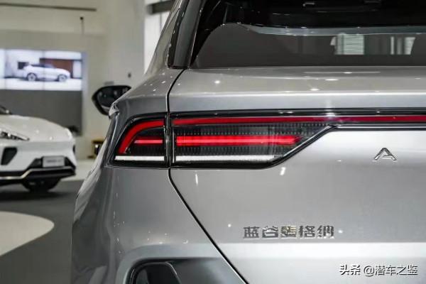 朋友勸買理想ONE，我更看好極狐 阿爾法T，新能源汽車到底怎麼選？