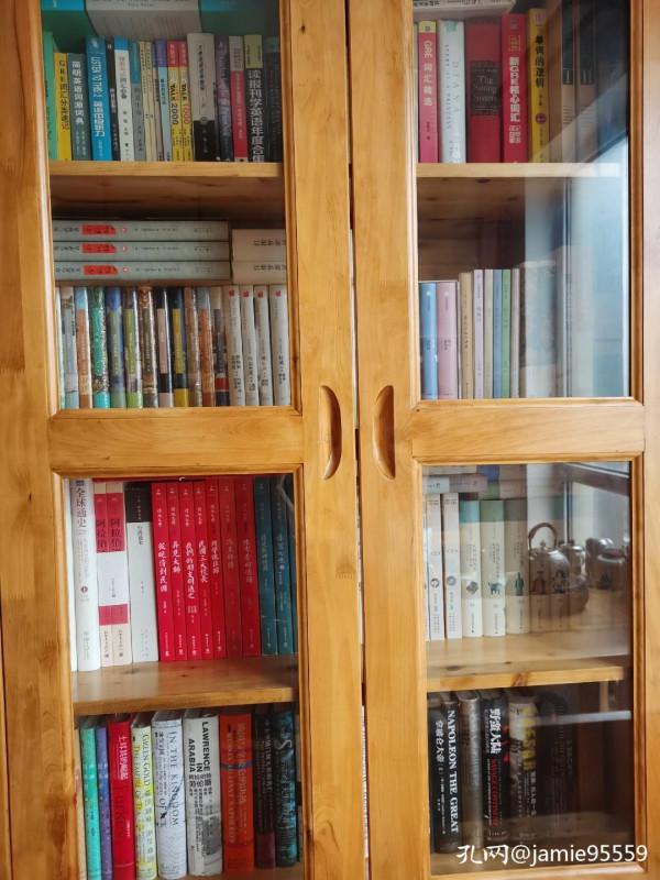 我的書房，麻雀雖小，五臟俱全