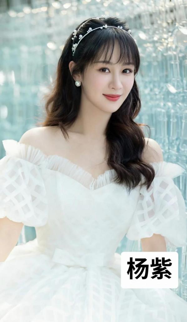 三十位女明星穿裙子，誰驚豔到你了。(上)