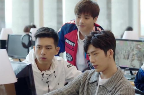 “沒那火命”李現的逆襲史，磨鍊十年，逆天改命意外做成“頂流”