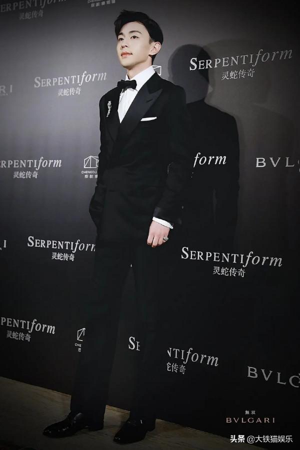 穿西裝好看的男星,只服這8位,儀態萬方,貴氣逼人,妥妥總裁範 穿西裝好看的男星,只服這8位,儀態萬方,貴氣逼人,妥妥總裁範