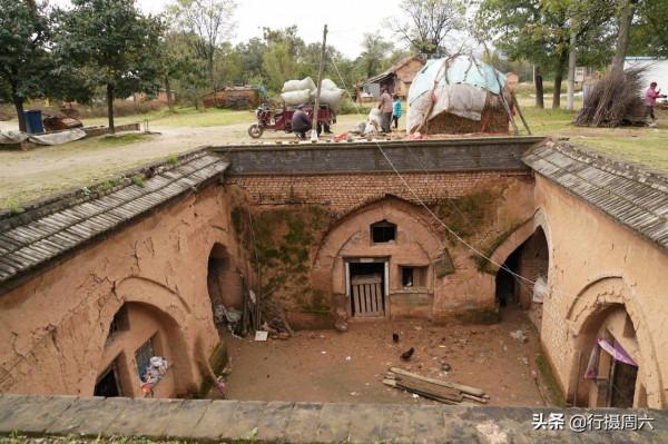 實拍河南農村地坑院,大雨過後四處有陷阱,看人們生活成啥樣 實拍河南農村地坑院,大雨過後四處有陷阱,看人們生活成啥樣