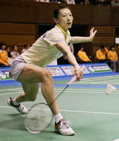 張寧：兩奪奧運女單金牌，離婚又再婚，今47歲被58歲老公寵上天