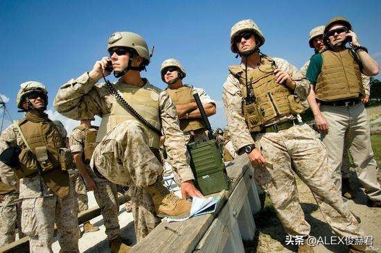 單兵平均負重53公斤，現代美軍身上這都是背了些什麼？