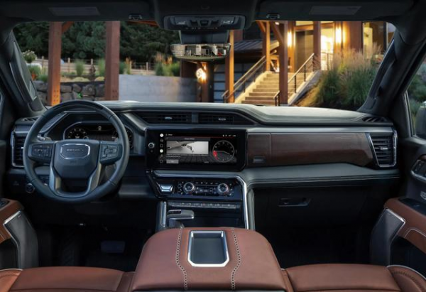 外觀大改，內飾升級！GMC新款SIERRA釋出，能拼過福特F-150嗎？