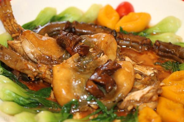 河豚本身含有劇毒，卻還是有人非常愛吃河豚，真的有那麼好吃？