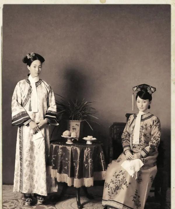 《如懿傳》復古風劇照遇上真實的清朝宮廷照片