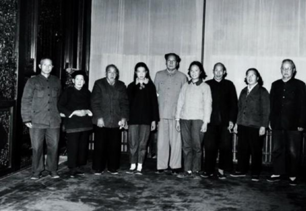 毛主席表哥文運昌,去北京酗酒被毛主席攆回家,離世前仍未能釋懷 毛主席表哥文運昌,去北京酗酒被毛主席攆回家,離世前仍未能釋懷