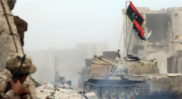 卡扎菲死後的利比亞:難民遍地無人問,內戰連綿沒盡頭 卡扎菲死後的利比亞:難民遍地無人問,內戰連綿沒盡頭