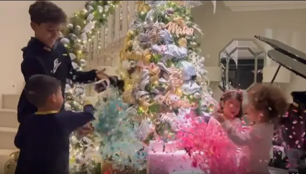 再來一對龍鳳胎?C羅與喬治娜共同曬影片揭露雙胞胎性別 再來一對龍鳳胎?C羅與喬治娜共同曬影片揭露雙胞胎性別