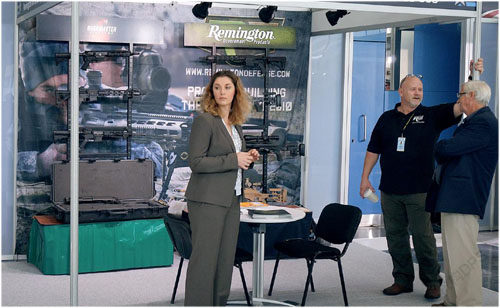 觀阿布扎比防務展感國際輕武器市場最新動態