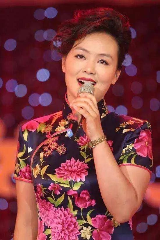 央視主持人：孫小梅