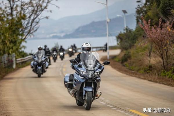 國產“小金翼”——貝納利超公升級豪華旅行車1200GT試駕感受