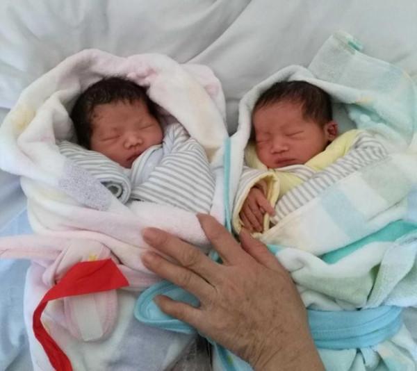 新生兒平均每天長几斤幾兩正常？看體重對照表，你家寶寶達標了嗎