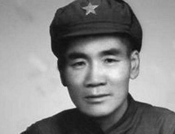 建國後,河南一商店老闆被群眾當特務,政府通告:他的代號是112 建國後,河南一商店老闆被群眾當特務,政府通告:他的代號是112