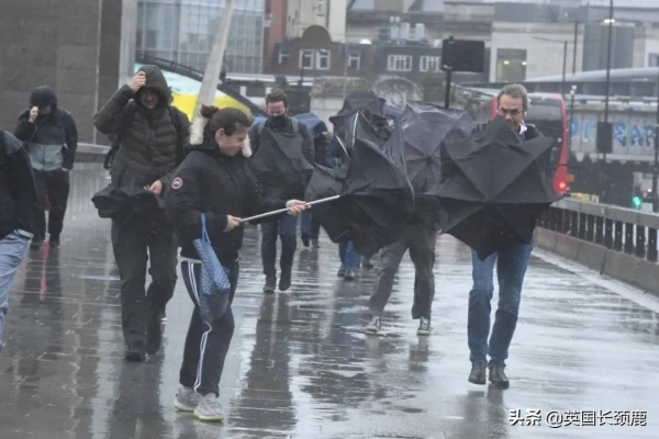 O2頂兒被掀&sol;核電站煙囪塌了！30年英國最強暴風雨Eunice來了