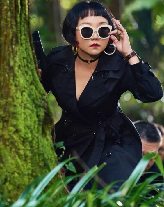 自信女王辣目洋子：矮胖壯也能美出圈，還在全球四大時裝週走秀