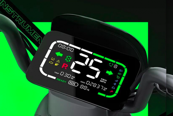 2款不用充電的電動車，五菱P20與雅迪換電獸01，誰更值得買？