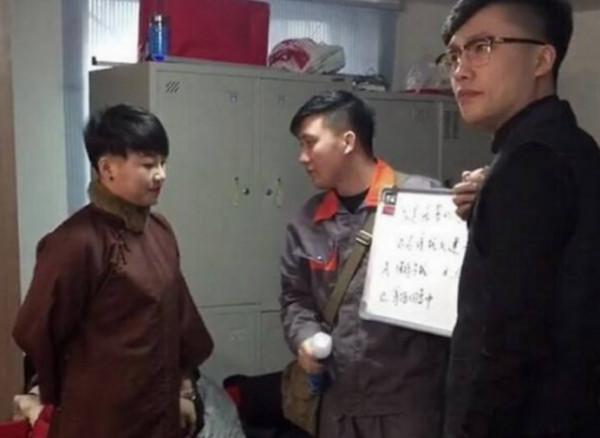 楊樹林:妻子入獄不離不棄,獨自帶女兒苦等愛妻 楊樹林:妻子入獄不離不棄,獨自帶女兒苦等愛妻