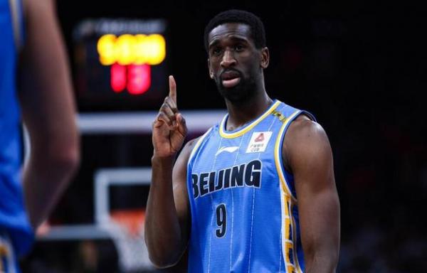 北京首鋼功臣遭遇重傷!確定賽季報銷 或就此退役 北京首鋼功臣遭遇重傷!確定賽季報銷 或就此退役