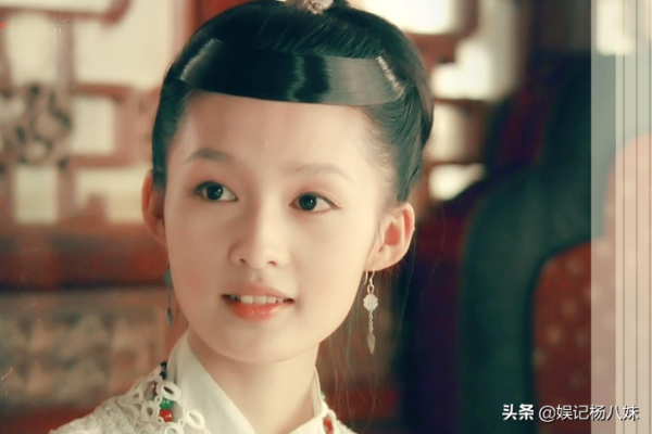 別再削尖骨頭動臉了，這5位女星告訴你，方臉才大氣耐看且抗老