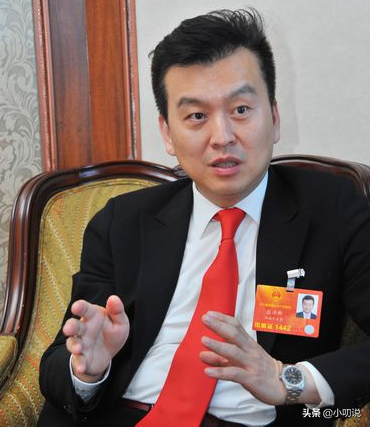 央視主持張澤群，與飛行員失之交臂，老來得子連曬三條影片