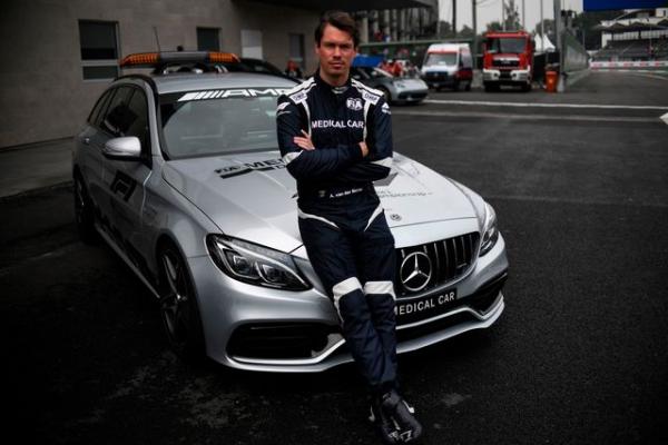 地表最快的救護車|賽場上的醫療車與安全車 地表最快的救護車|賽場上的醫療車與安全車