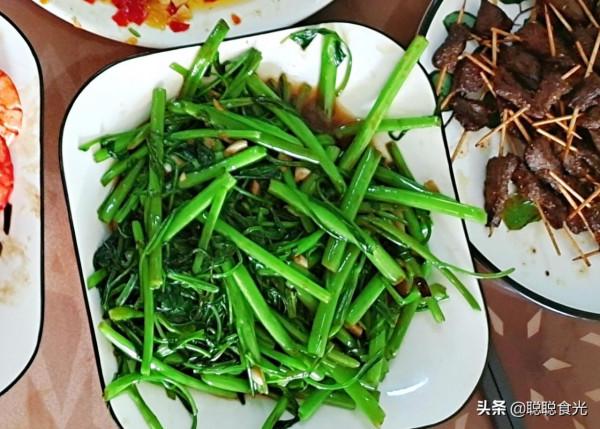 中秋團圓飯，花200元做了12道菜，紅紅火火，全家都誇有檔次