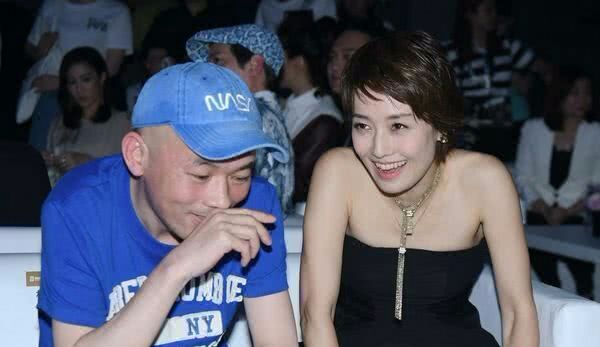 年後馬伊琍又富了？雙層黃金項鍊真閃，穿錯裙卻大減分