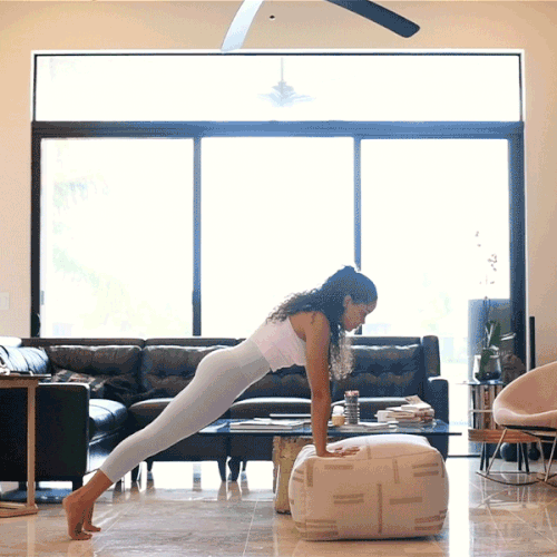 沒時間去瑜伽館？附一套在家也可以鍛鍊到全身動態練習