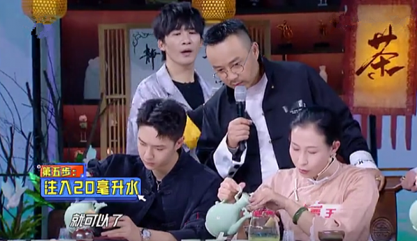 連續兩期三網收視第一！改版後的《天天向上》憑什麼逆襲？