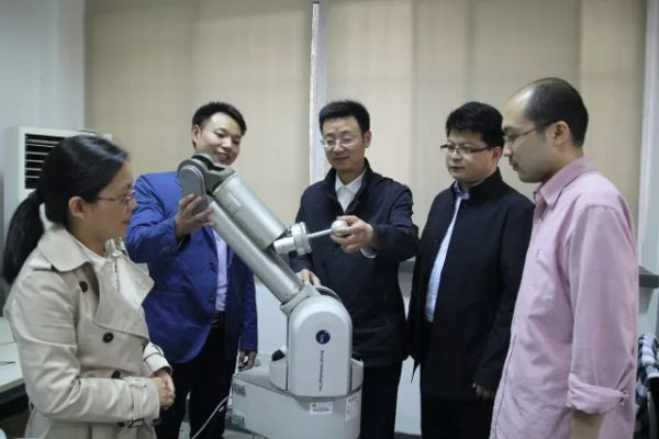 做科研一定要頂天立地&mdash;&mdash;記東南大學遙操作機器人技術教師團隊
