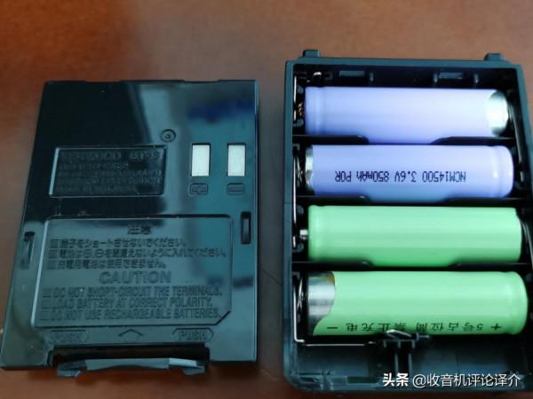 愛不釋手的“小六” 愛不釋手的“小六”