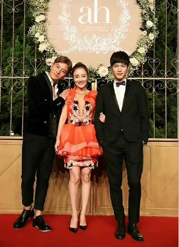 黃曉明婚禮有毒，參加的嘉賓被封殺、離婚、聲名狼藉，各個有故事