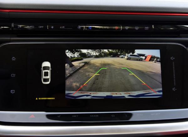 反覆思考，東風風神奕炫MAX選中配就行，動力強，省油，安全舒適