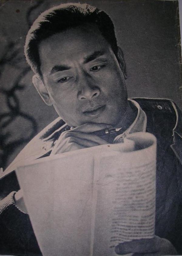 著名演員龐學勤：一代人的男神，一句承諾，照顧精神病妻子一生