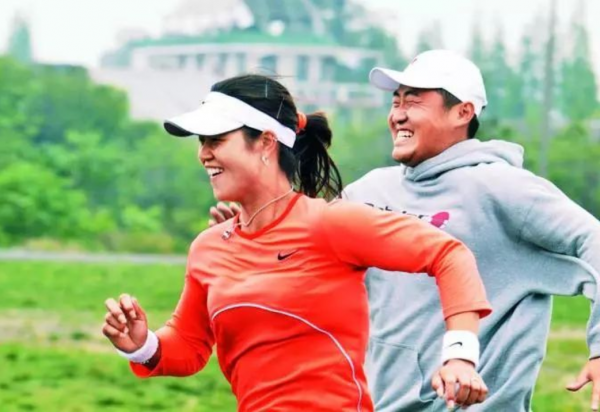 &OpenCurlyDoubleQuote;網球天后&rdquo;李娜：嫁大2歲姜山，34歲生2胎，結婚16年不下廚