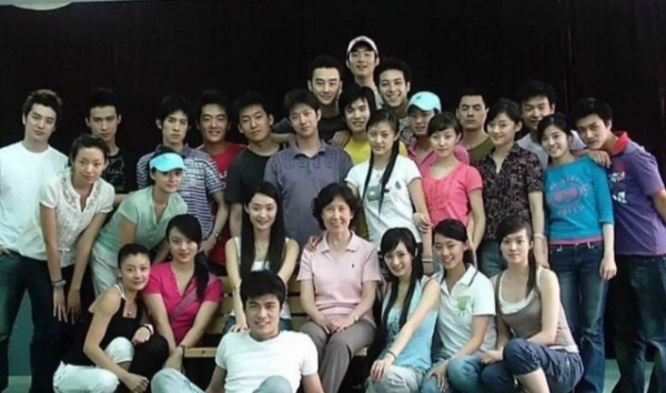 張小斐向我們揭示成功的意義,穿衣從快時尚到高奢 張小斐向我們揭示成功的意義,穿衣從快時尚到高奢