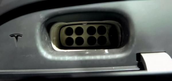 電動卡車Semi離量產還有多遠?特斯拉已佈局1000千瓦充電站 電動卡車Semi離量產還有多遠?特斯拉已佈局1000千瓦充電站