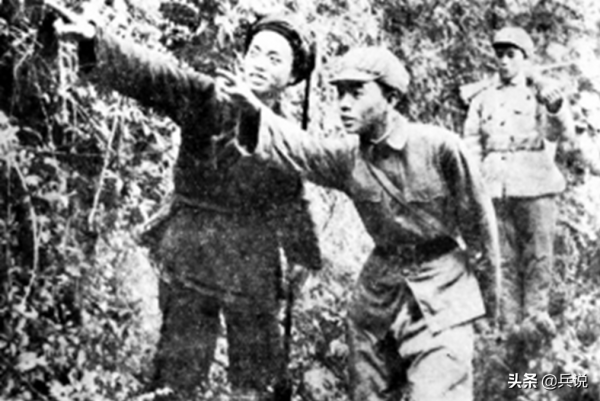1949年軍代表進駐貴州鄉村，遭土匪持刀夜襲，一人反殺2名悍匪